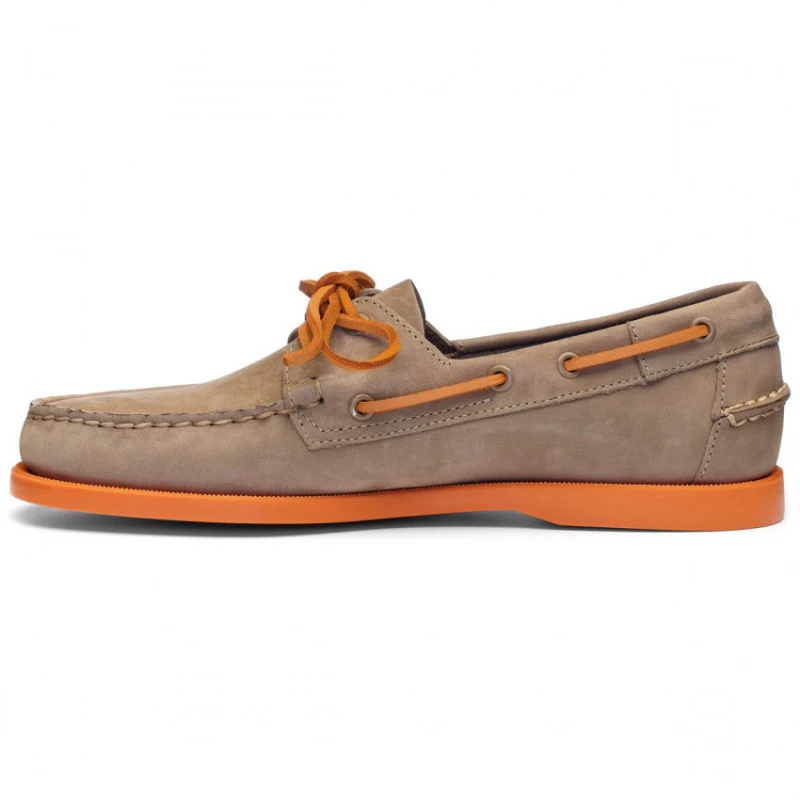 Scarpa Da Barca PORTLAND Nubuck Taupe - Suola E Pizzo Arancione SEBAGO 4 Scarpa Da Barca PORTLAND Nubuck Taupe - Suola E Pizzo Arancione SEBAGO - immagine 2