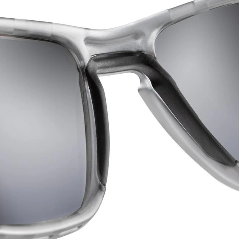 Julbo - Shield - Black Translu / Black - Polarized 3cf 8 Julbo - Shield - Black Translu / Black - Polarized 3cf - immagine 6